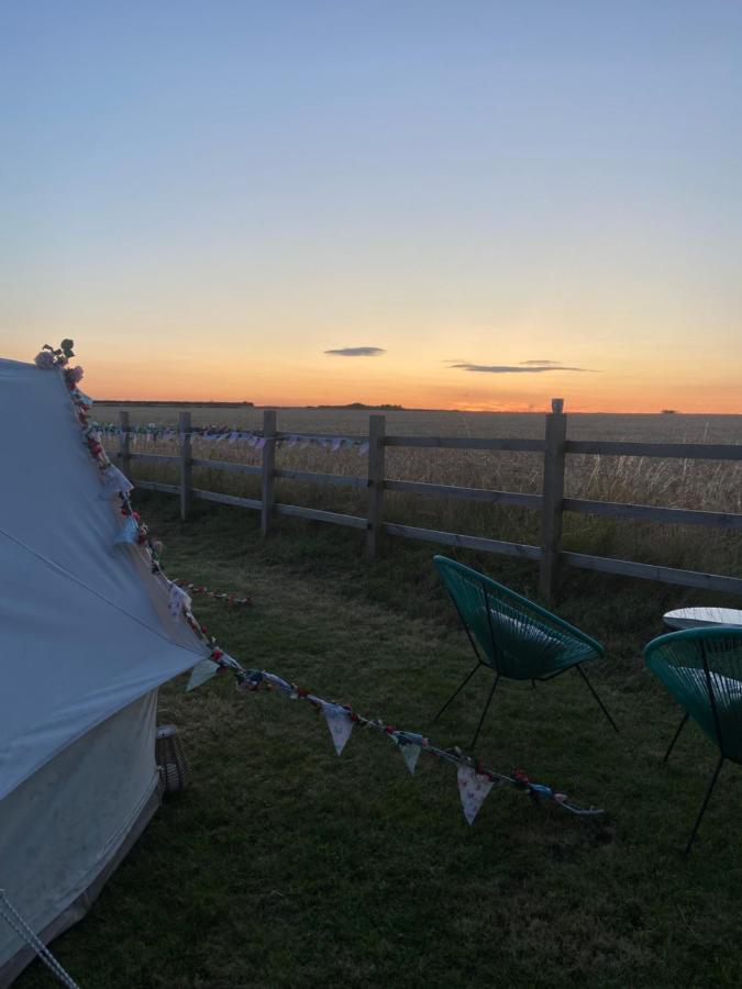 Country Bumpkins Luxury Glamping Hotel Wellingore Bagian luar foto