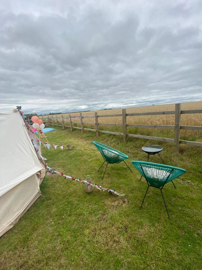 Country Bumpkins Luxury Glamping Hotel Wellingore Bagian luar foto