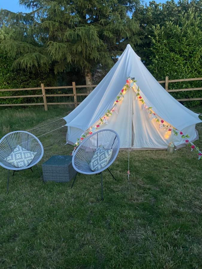 Country Bumpkins Luxury Glamping Hotel Wellingore Bagian luar foto