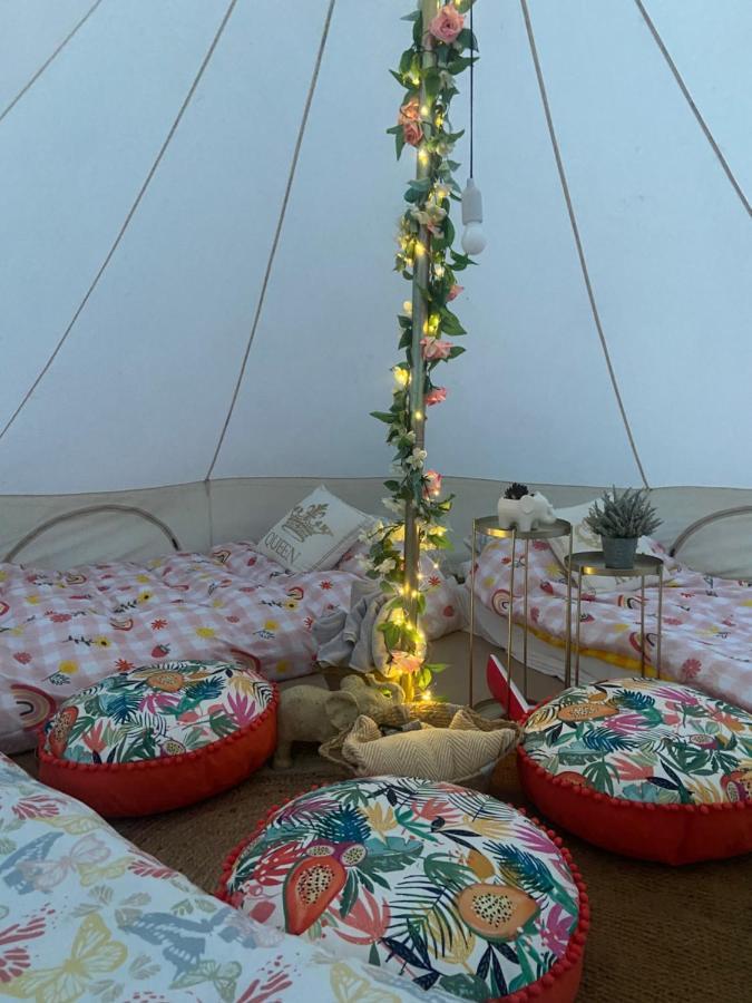 Country Bumpkins Luxury Glamping Hotel Wellingore Bagian luar foto